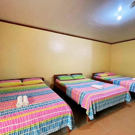 White Beach Hotel Puerto Galera Powered By Cocotel Exterior foto