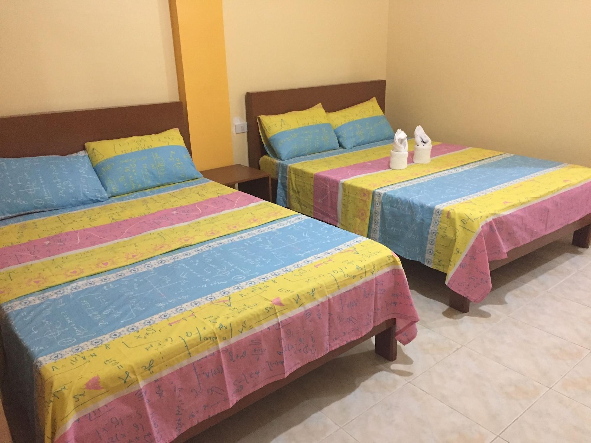 White Beach Hotel Puerto Galera Powered By Cocotel Exterior foto
